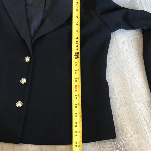 NWOT Karl Lagerfeld black blazer size 2 - Picture 7 of 9
